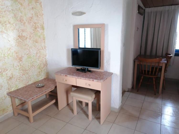 Simos Magic Beach Hotel Apts Ayia Napa Luaran gambar