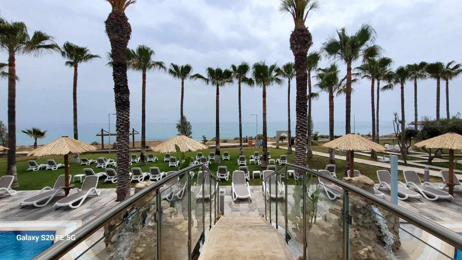 Simos Magic Beach Hotel Apts Ayia Napa Luaran gambar
